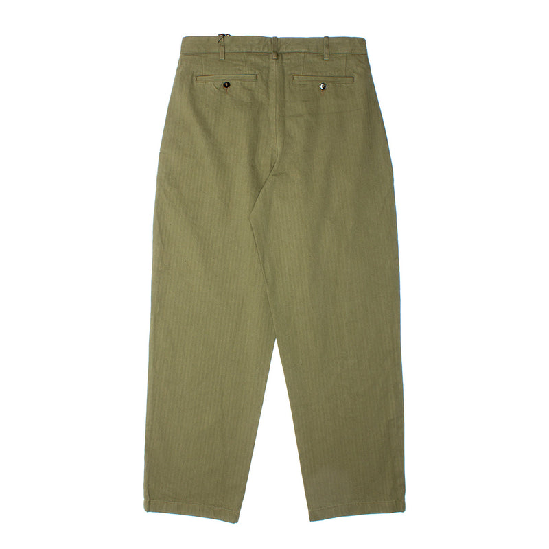 Noah | Classic Double-Pleat Herringbone Pant Color : Army Green