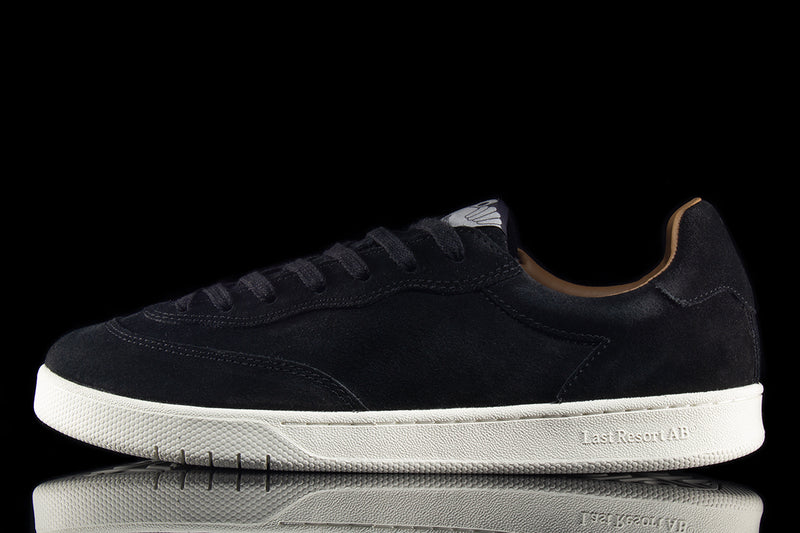 Last Resort AB | CM001 Lo - Suede Black