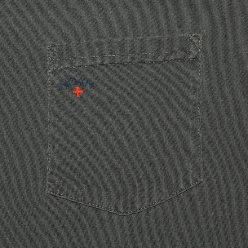 Noah Core Logo Pocket T-Shirt Color : Pepper