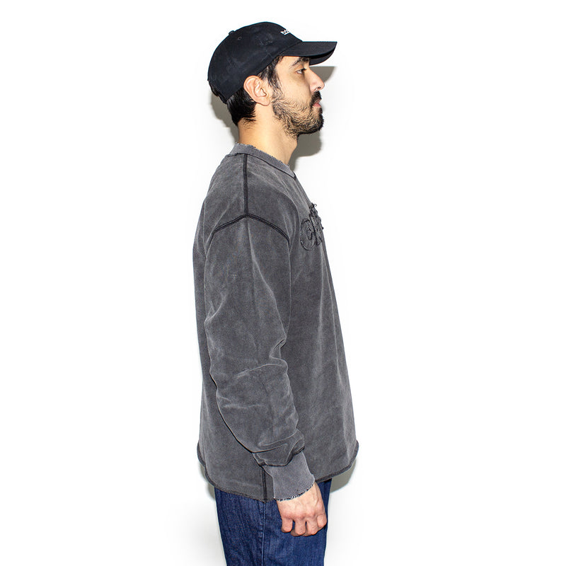 Carpet Company | Freyed Sweater Color : Faded Black