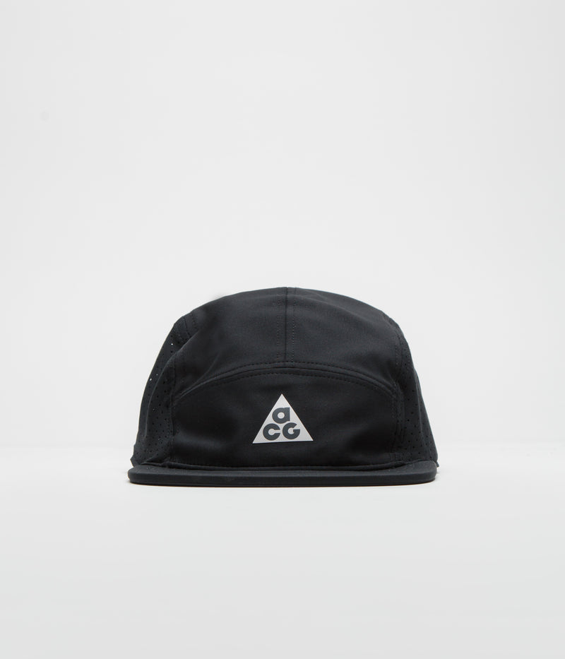 Nike ACG Cape Fly Cap in Black and Reflective Silver