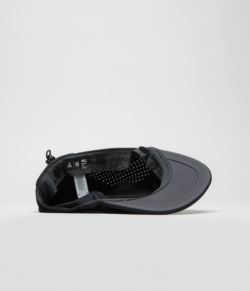 Nike ACG Cape Fly Cap in Black and Reflective Silver