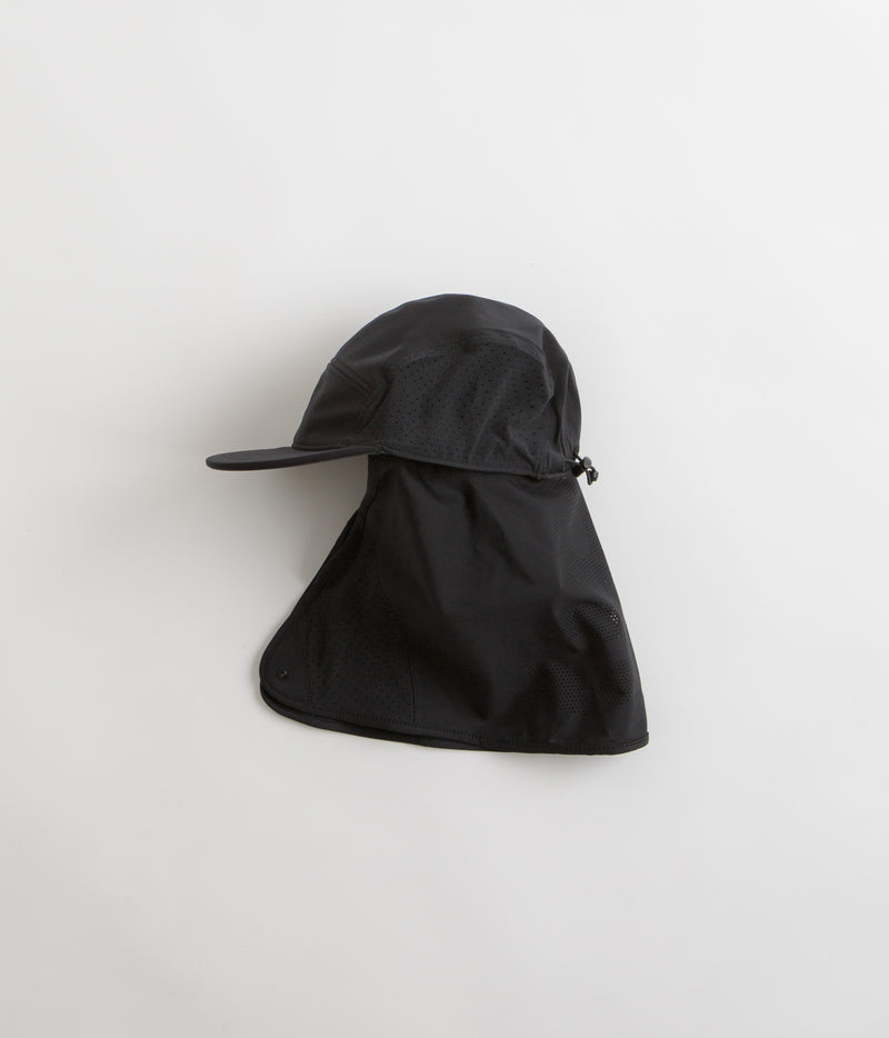 Nike ACG Cape Fly Cap in Black and Reflective Silver