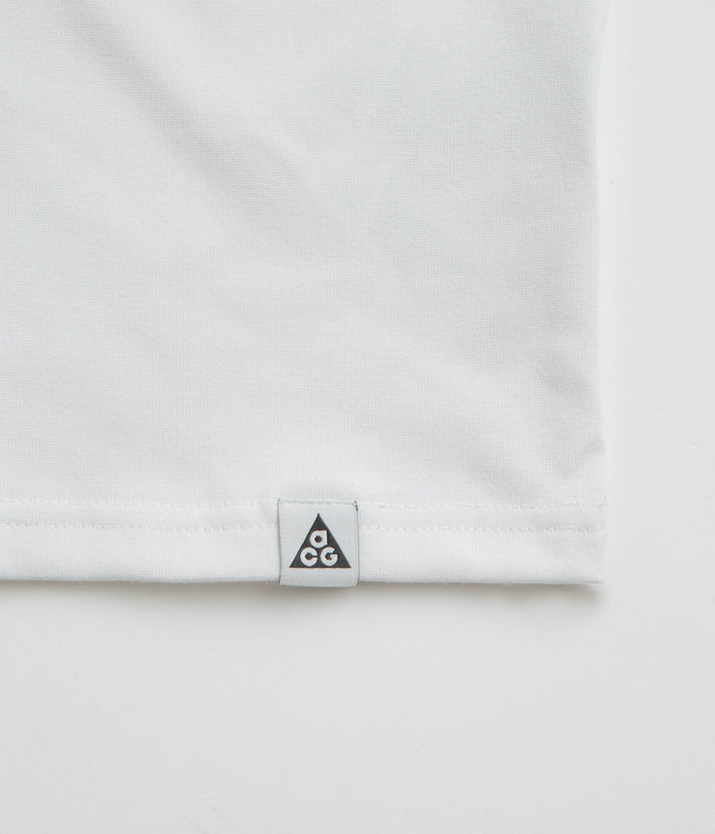 Nike ACG Hike Snacks T-Shirt in Summit White
