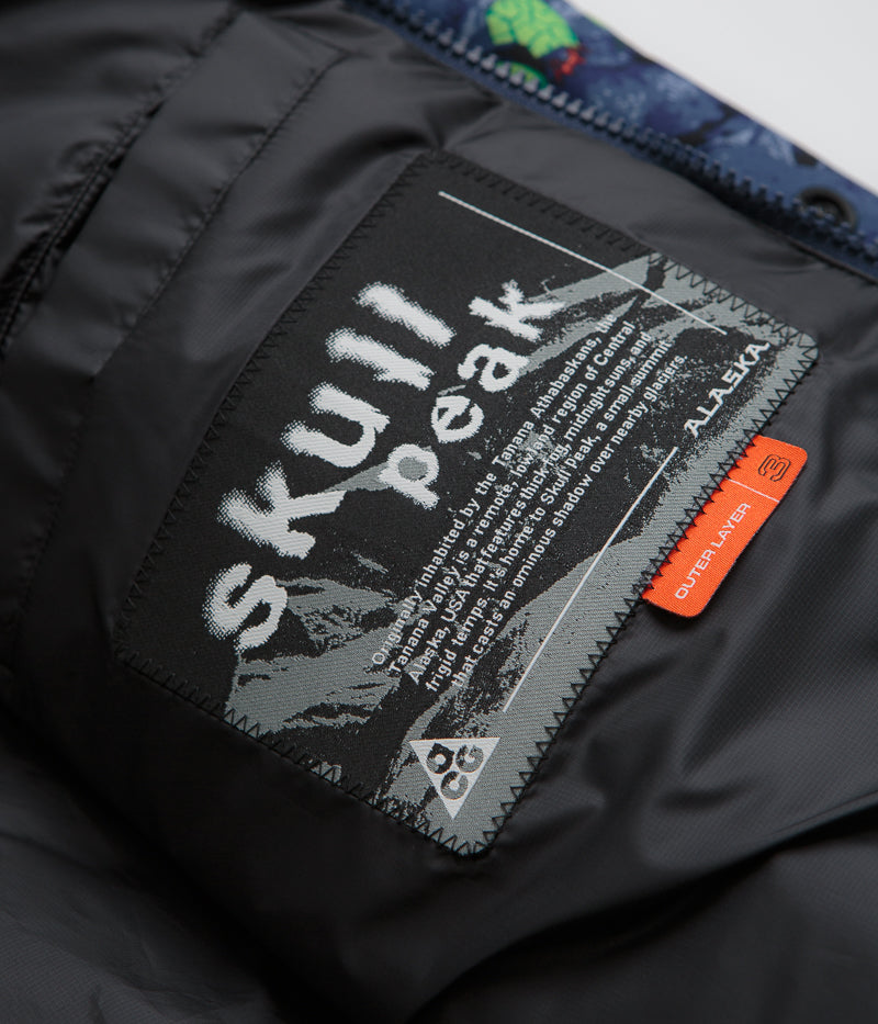 Nike ACG Skull Peak Full Zip Jacket in Midnight Navy and Black / Black / Summit White
