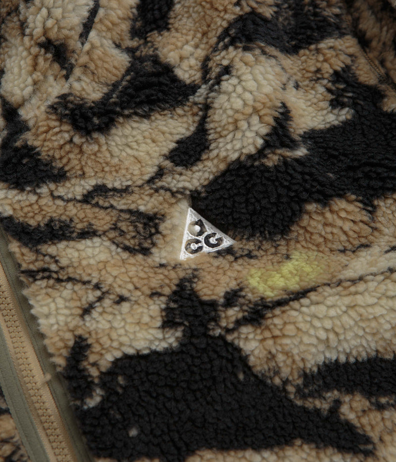 Nike ACG Windproof Half Zip Fleece in Parachute Beige and Summit White