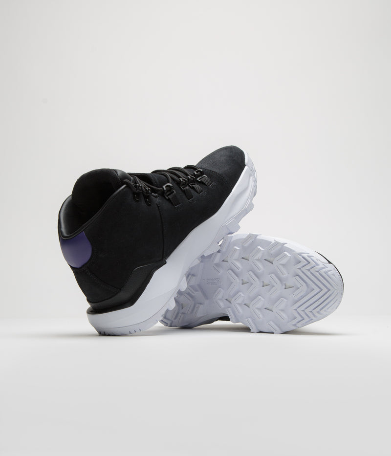 Nike Cygnal Shoes in Black and Court Purple and White - Black