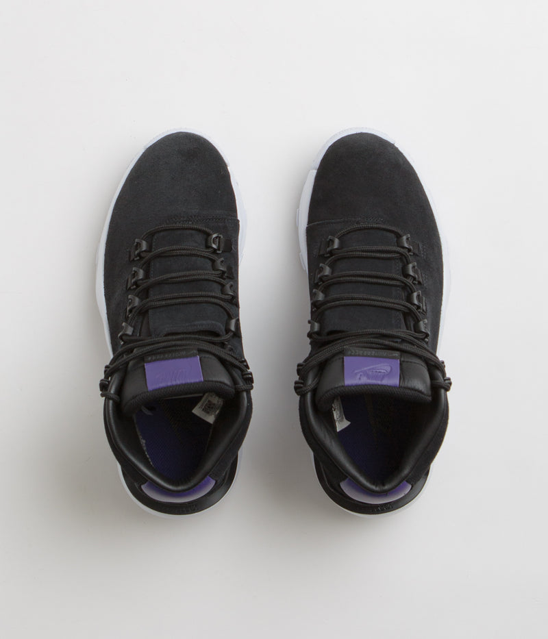 Nike Cygnal Shoes in Black and Court Purple and White - Black