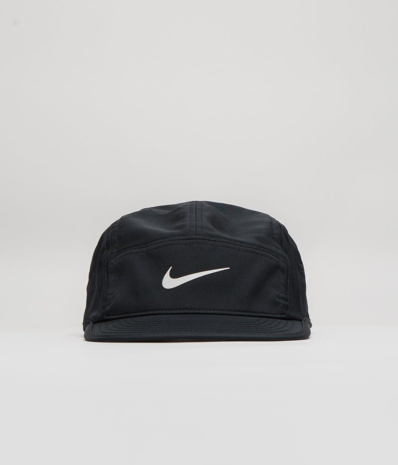 Nike Fly Cap in Black and Anthracite / White