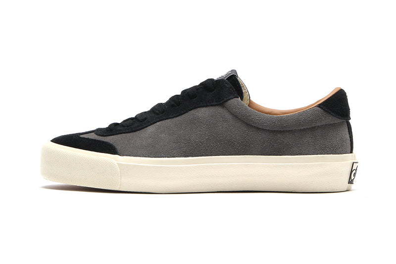 Last Resort AB | VM004 Milic Lo Color : Black Graphite / White