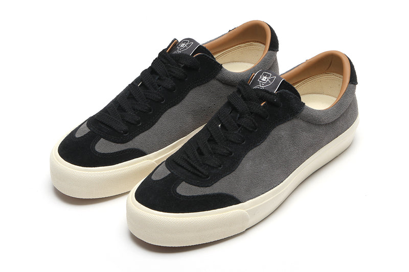 Last Resort AB | VM004 Milic Lo Color : Black Graphite / White