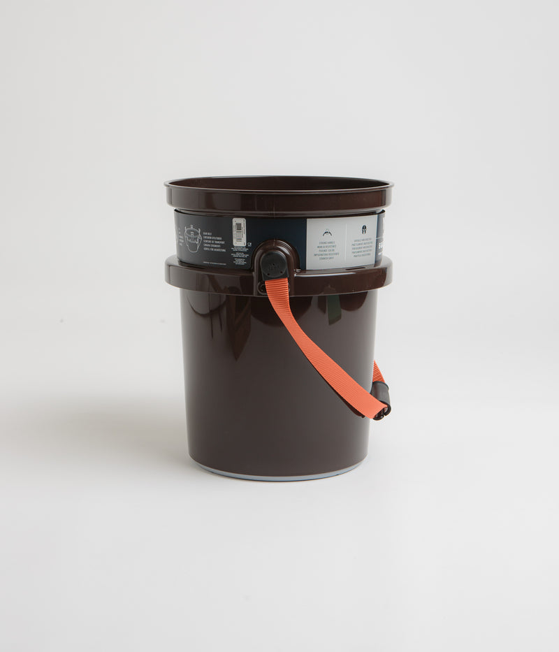 Yeti LoadOut Bucket in Wetlands Brown